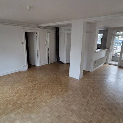 Appartement 5 pièces 950 €
