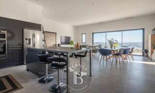 Maison 8 Pièces 278 m² à vendre à Neyron (01700)