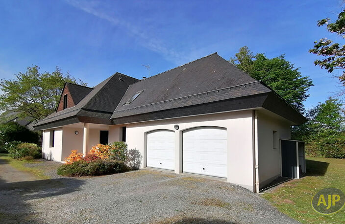 Maison Sautron 8 pièce(s) 182 m2 — photo 2