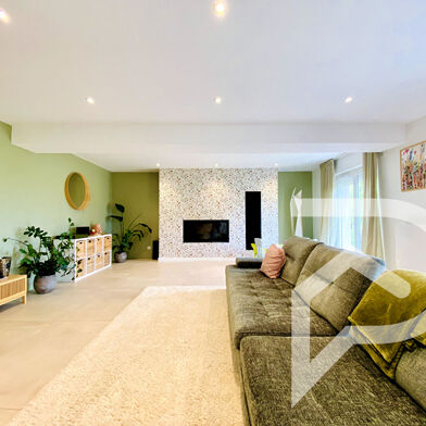 Maison 8 pièces 499000 €