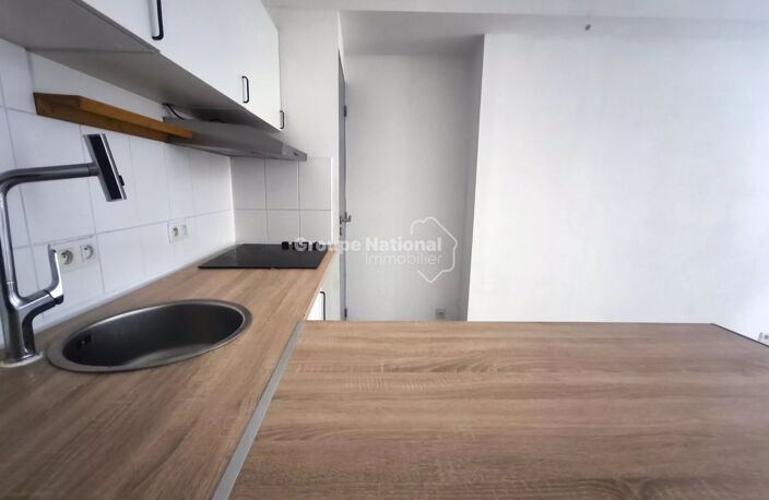 CARPENTRAS - APPARTEMENT T3 CENTRE VILLE — photo 2