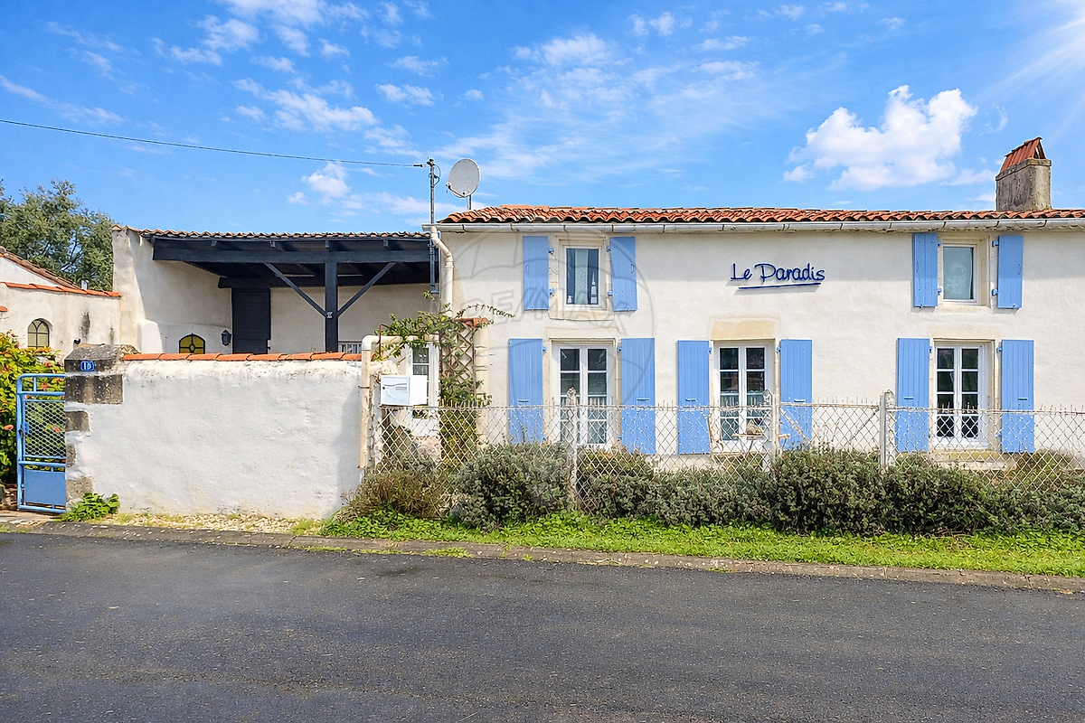 Villa / Maison  T5 à vendre Étaules 17750