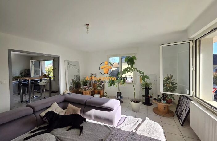 À vendre – Appartement T4 - loué — photo 2