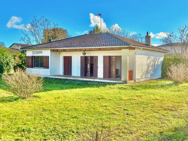 PESSAC Maison des années 1960 sur une parcelle de 1200 m2 en — photo du bien