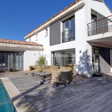 Maison 5 pièces 3950 €