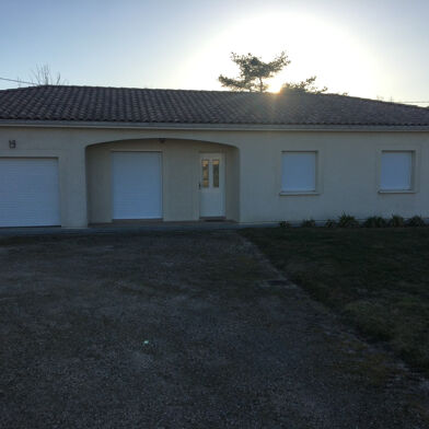 Maison 4 pièces 876 €