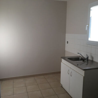 Maison 4 pièces 876 €