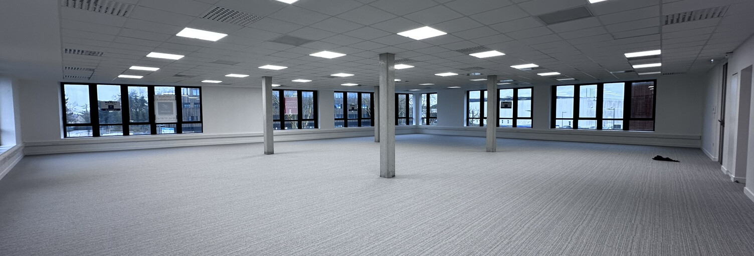 Bureau  273 m² à louer à Angers (49000)