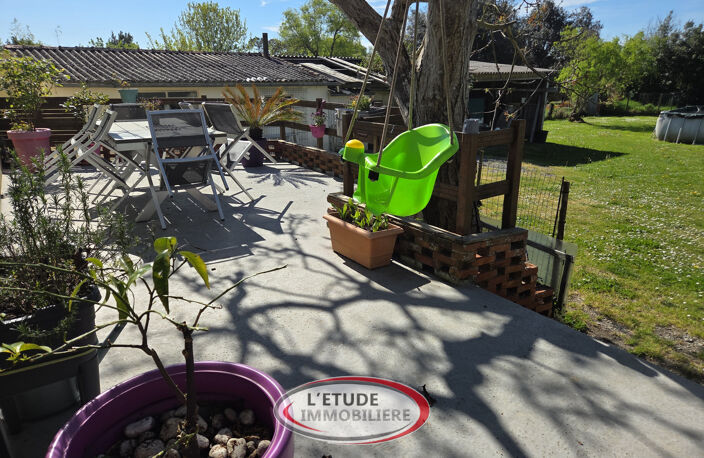 LA MONTAGNE bourg : Maison de 132 m2 (+100 m2 d'annexes) sur — photo 2
