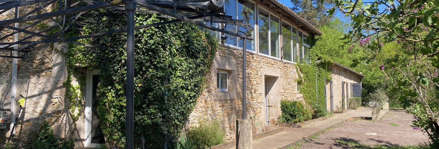 Maison 9 Pièces 242 m² à vendre à Léogeats (33210)