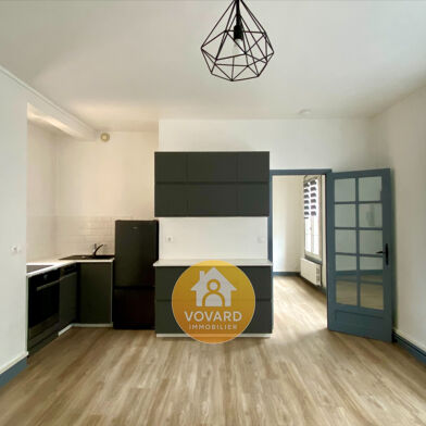 Appartement 2 pièces 908 €