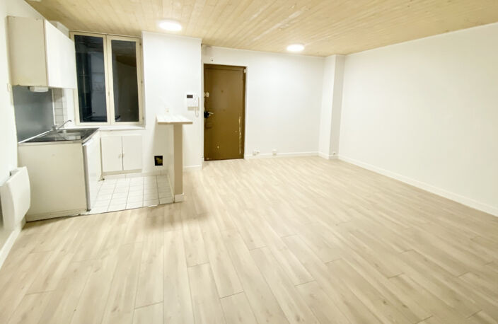 STUDIO DE 31.39 M2 EN PLEIN CENTRE VILLE — photo 2