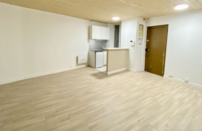 STUDIO DE 31.39 M2 EN PLEIN CENTRE VILLE — photo 3