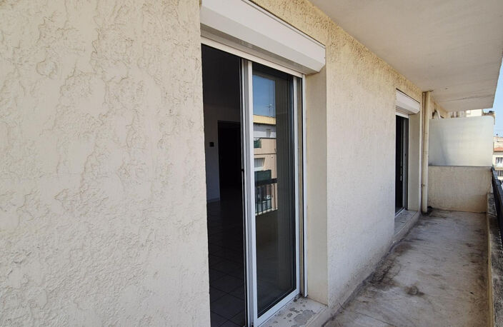 LUNEL RESIDENCE LE SARRAIL APPART TRAVERSANT T3 DE 91.60M2 A — photo 2