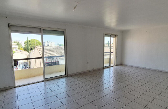 LUNEL RESIDENCE LE SARRAIL APPART TRAVERSANT T3 DE 91.60M2 A — photo 4