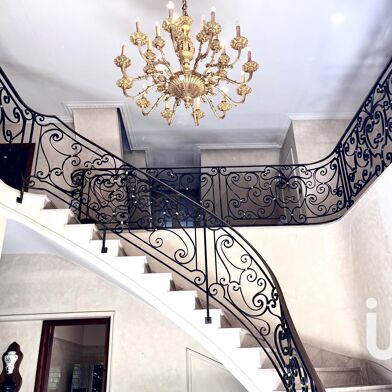 Maison 9 pièces 949000 €