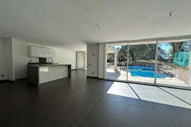 Maison 4 pièces 2690 €