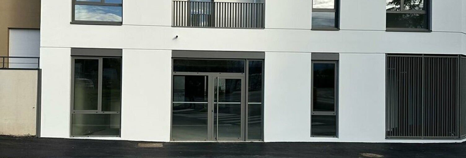 Commerce  99 m² à louer à Écully (69130)