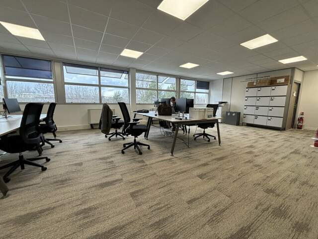 BUREAUX à LOUER — photo du bien