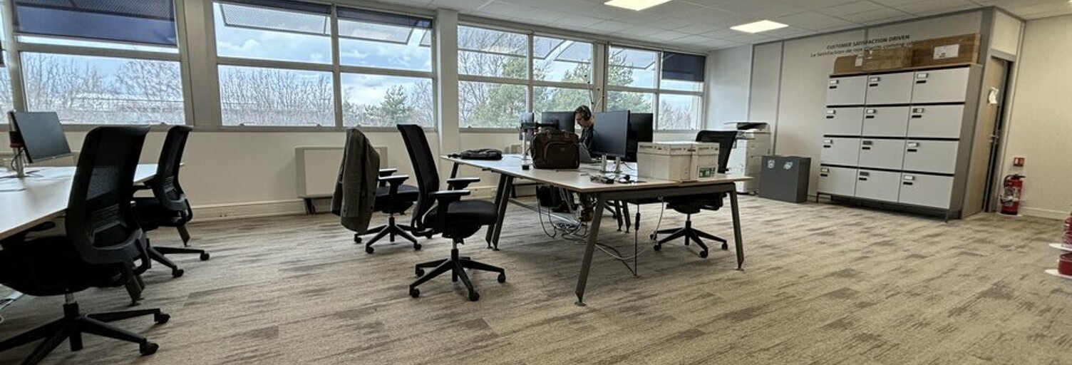 Bureau  168 m² à louer à Saint-Priest (69800)