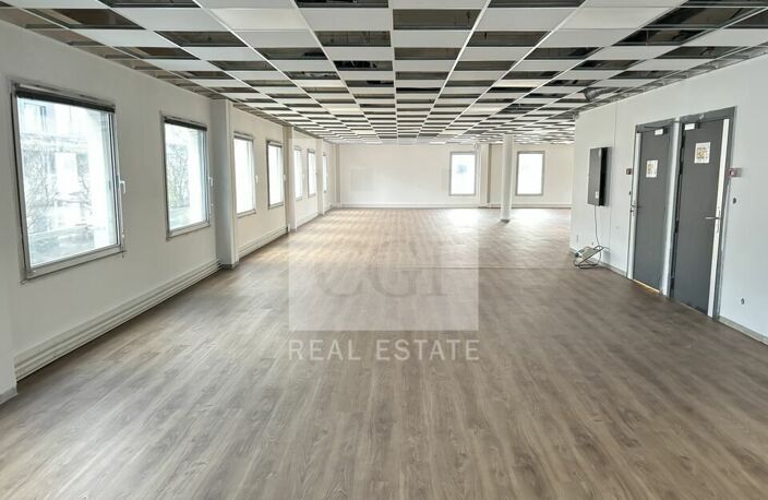 BUREAUX à LOUER — photo 2