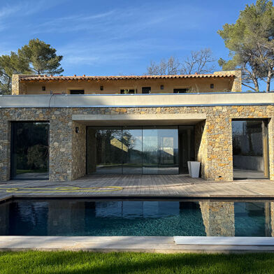 Maison 5 pièces 7120 €