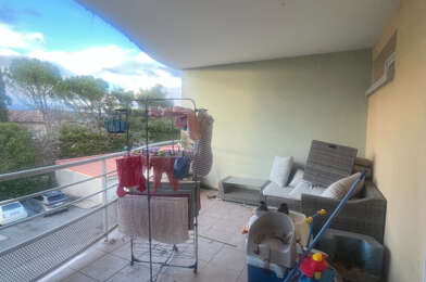 Appartement 3 pièces 730 €