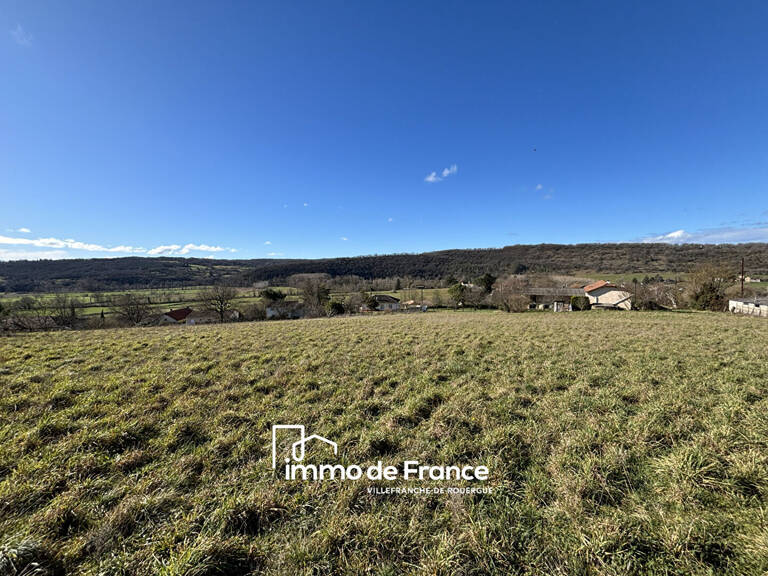 Terrain constructible avec permis de construire accordé — photo 1