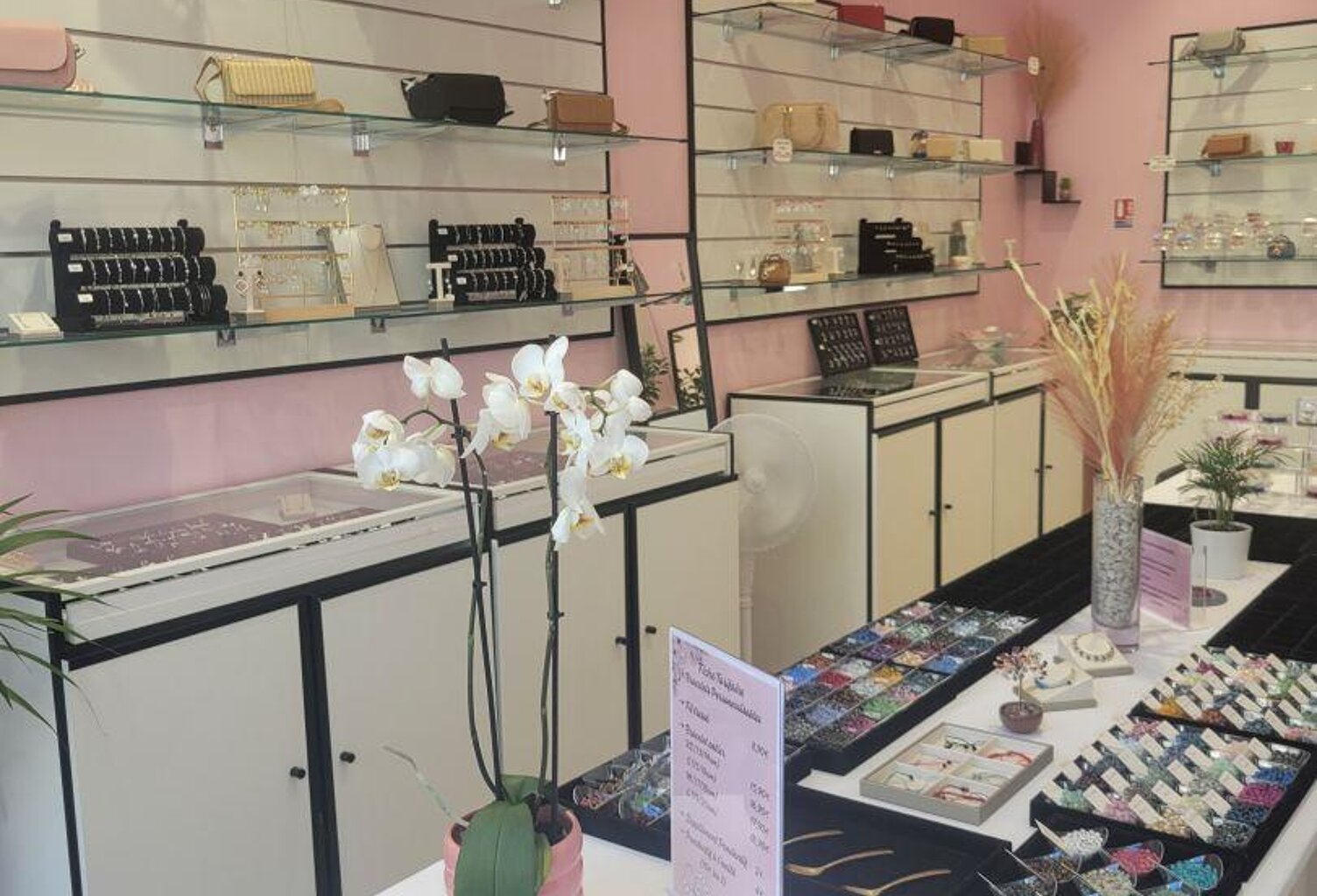 Vente Boutique/Local commercial 30 m&sup2; — photo 1