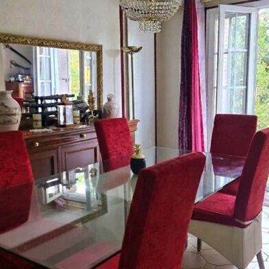 Maison 6 pièces 300000 €