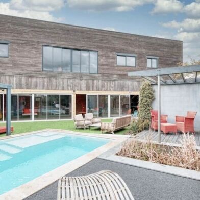 Maison 10 pièces 744000 €