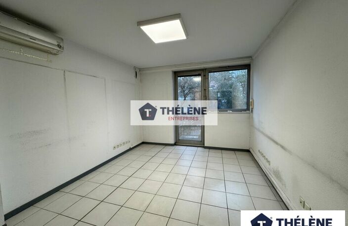 BUREAUX à LOUER — photo 3