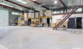 Commerce  1280 m² à vendre à Saint-Cannat (13760)