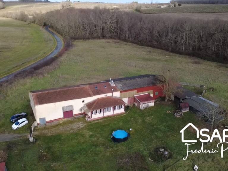 Corps de ferme de 7 pièces, 3 chambres et deux dépendances attenantes — photo 1