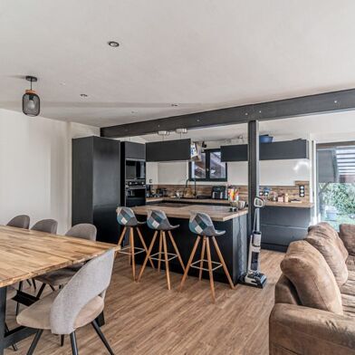 Maison 5 pièces 437808 €