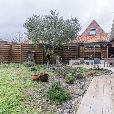 Appartement 4 pièces 286200 €