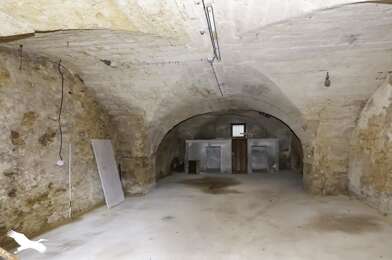 Immeuble  164300 €