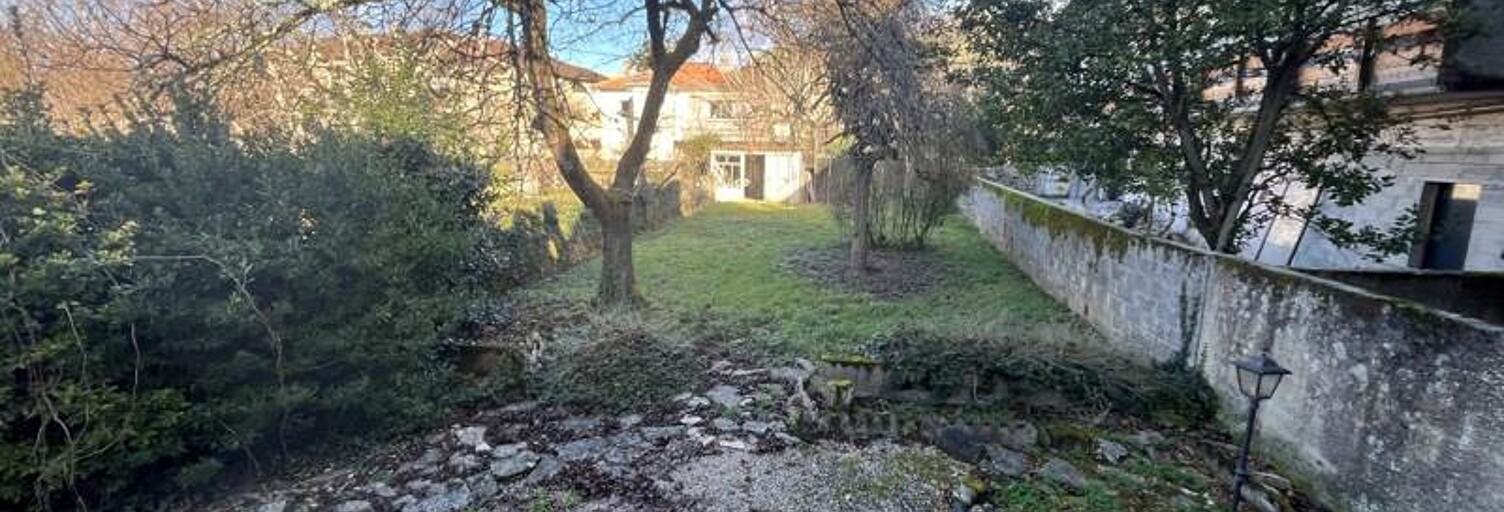 Maison 9 Pièces 175 m² à vendre à Saint-Céré (46400)