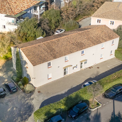 Commerce  127900 €