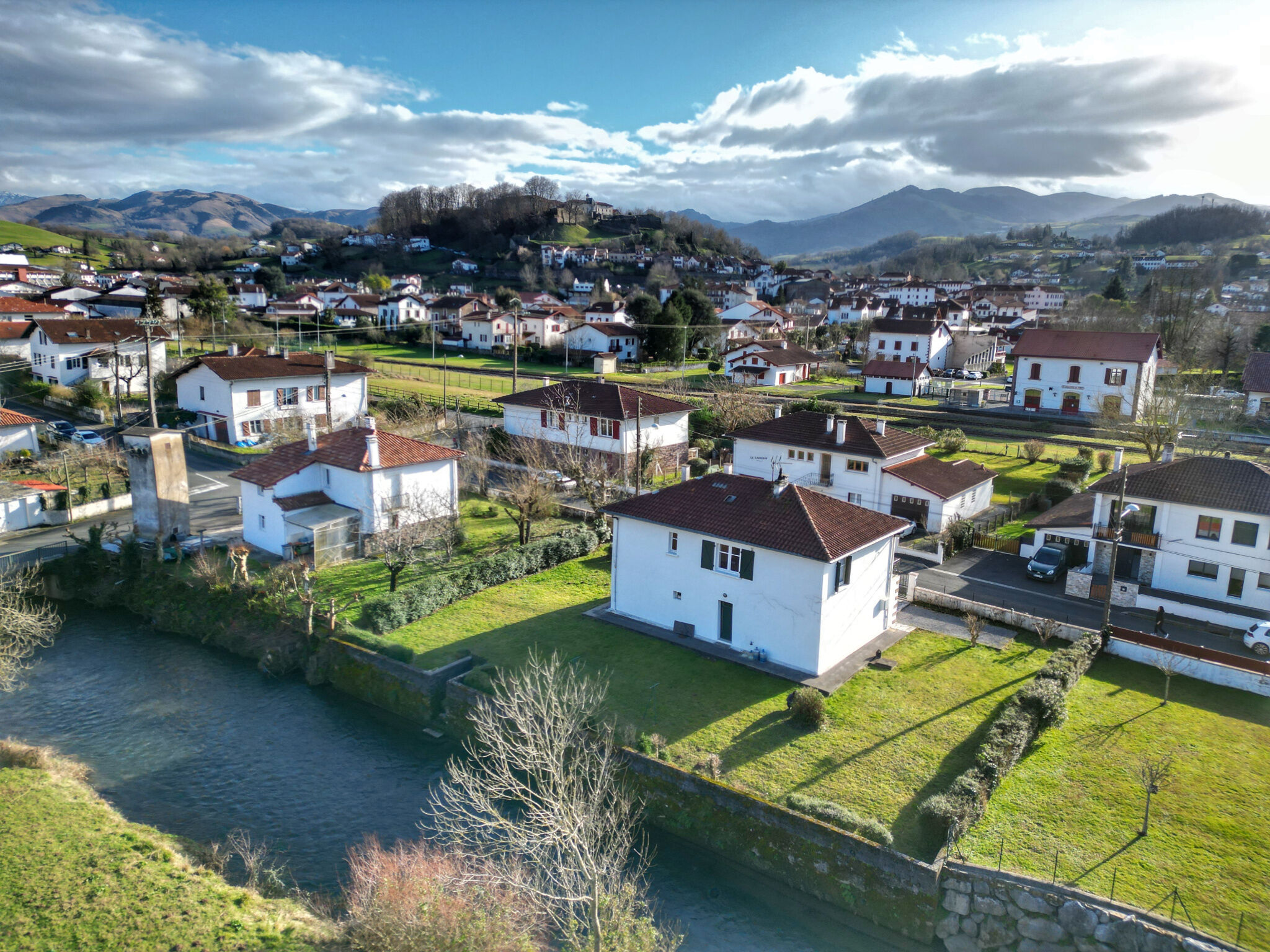 Villa / Maison  T5 à vendre Saint-Jean-Pied-de-Port 64220