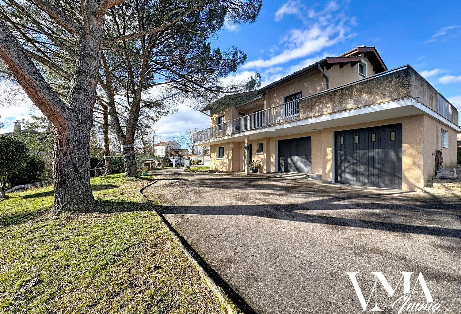 Maison de 197m2 sur une parcelle de terrain de 1156m2 avec p — photo 1