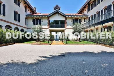 Appartement 4 pièces 2400 €