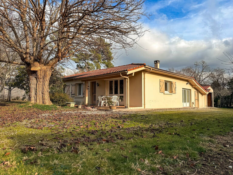 Maison et garage en lotissement calme — photo 1