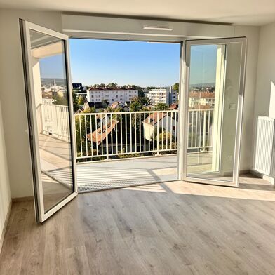 Appartement 4 pièces 276000 €