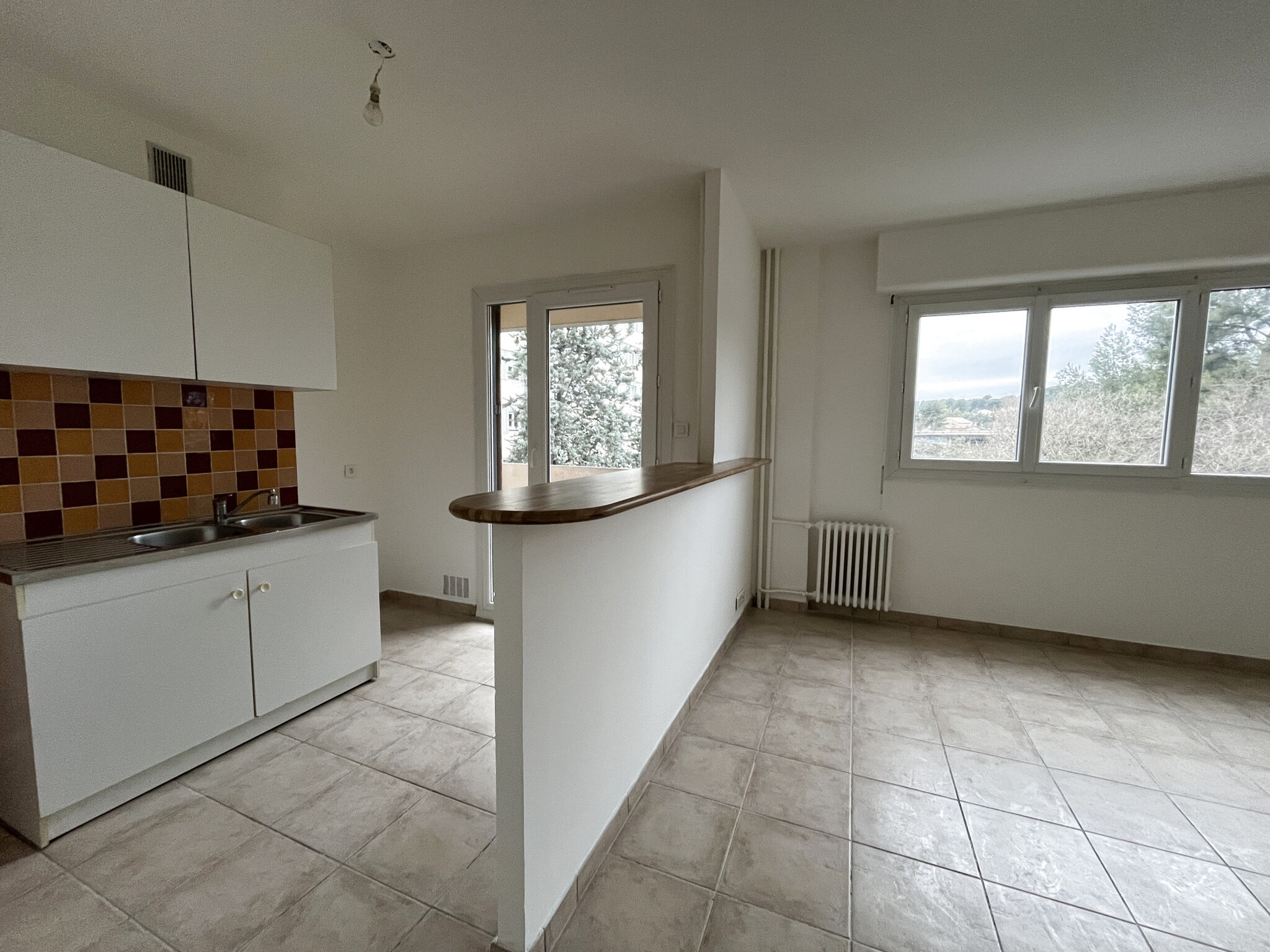 Appartement  T2 à louer Aubagne 13400