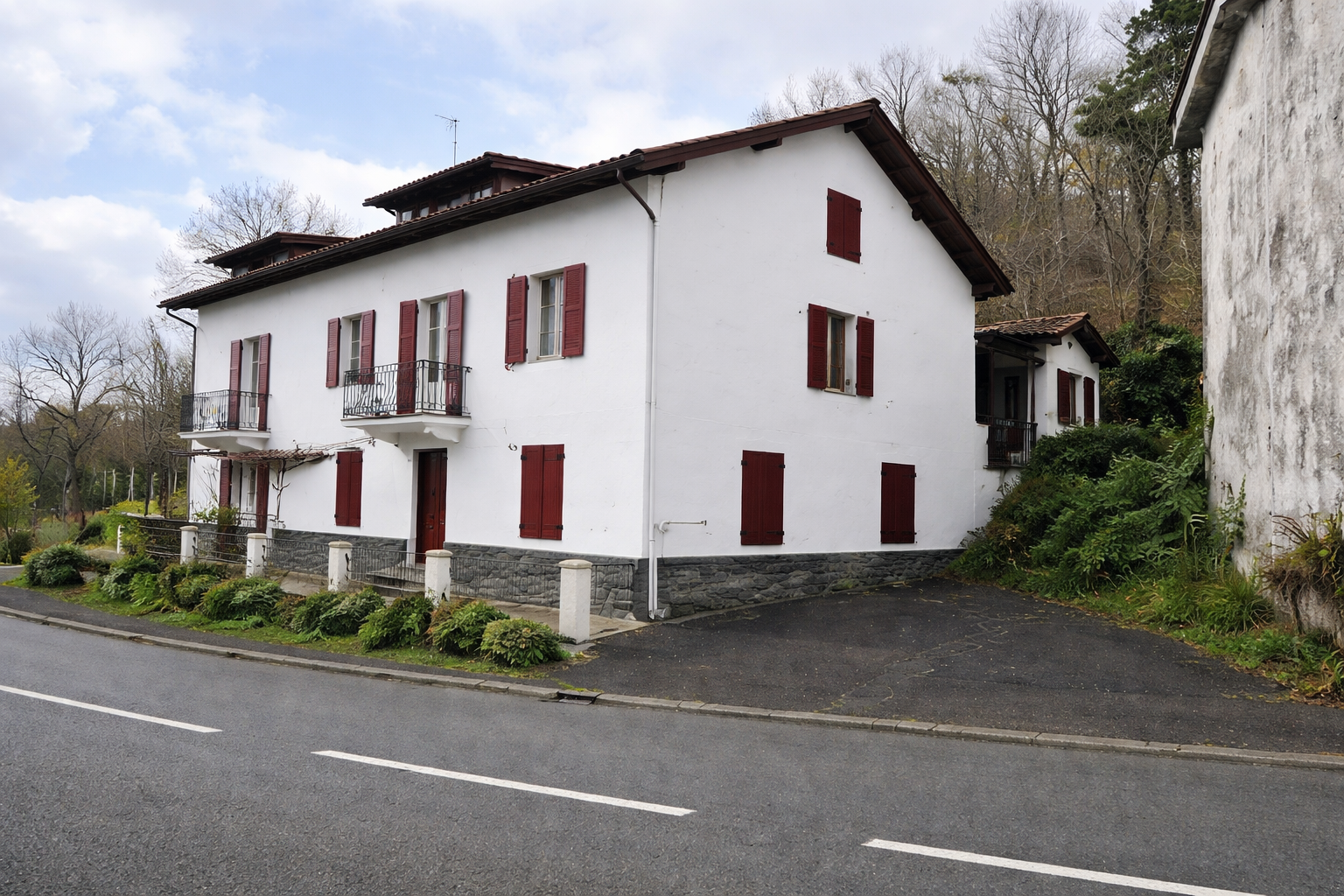 Villa / Maison  T10 à vendre Saint-Just-Ibarre 64120