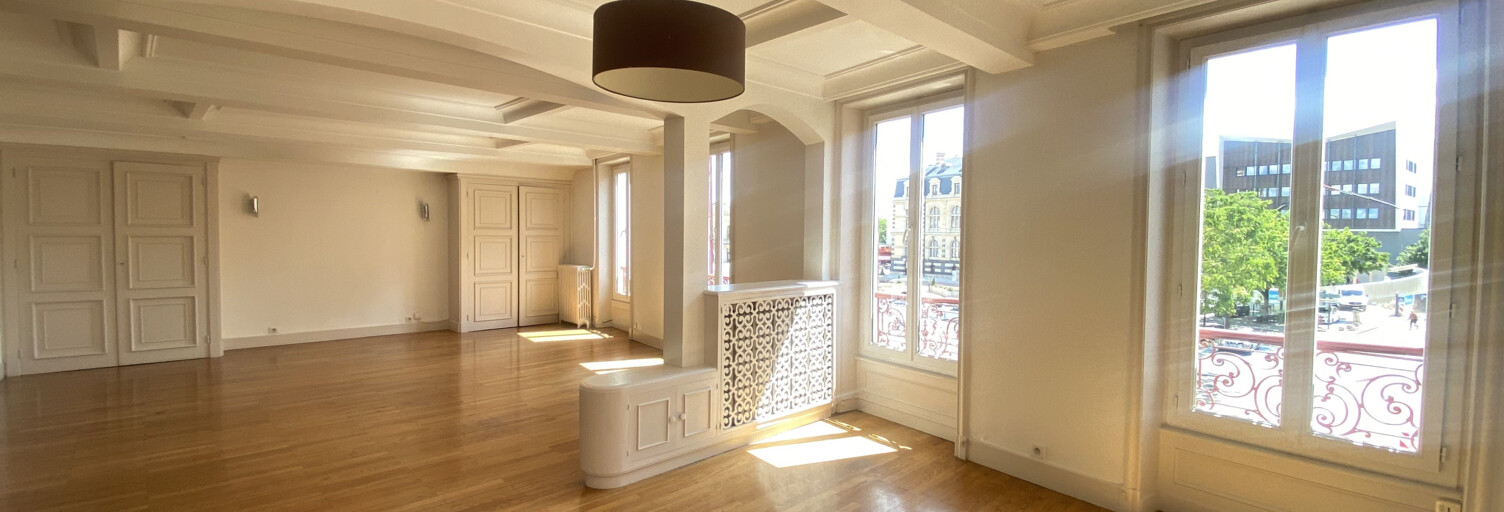 Appartement 5 Pièces 127 m² à louer à Roanne (42300)