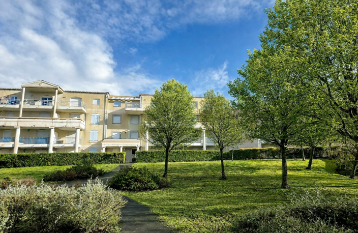 VAUX PROCHE OCÉAN APPARTEMENT PLUS GARAGE AU PRIX DE 262 500 — photo 2