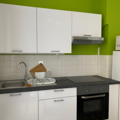 Appartement 3 pièces 945 €