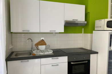 Appartement 3 pièces 945 €